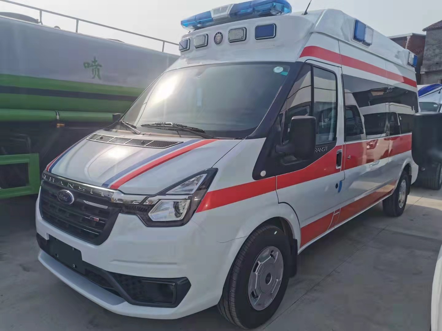 可克达拉市救护车转院